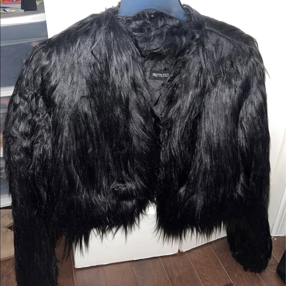Faux Fur cropped coat